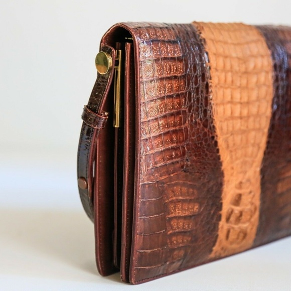 Vintage Alligator Handbag - Picture 3 of 12